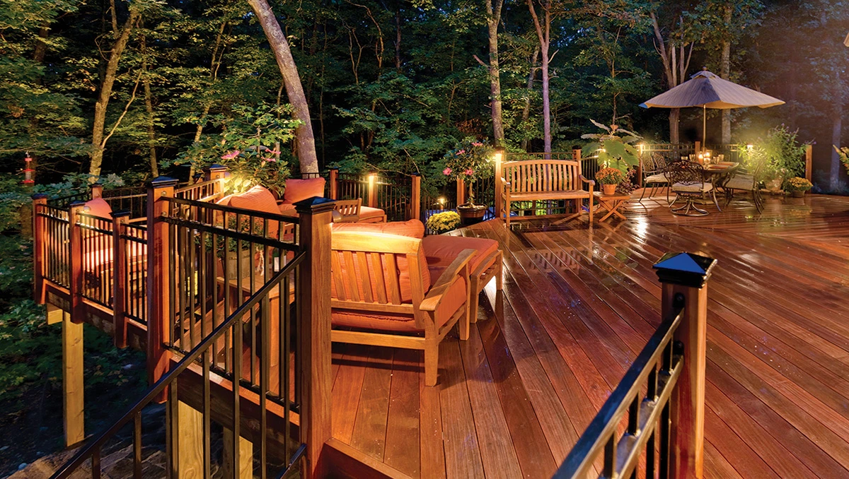 Fortress Fe26 steel railing on residential deck
