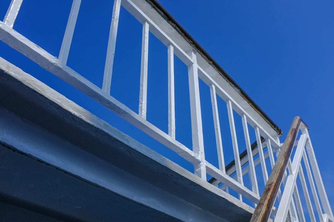 Aluminum Deck Railing for a Stunning and Secure Outdoor Oasis article image