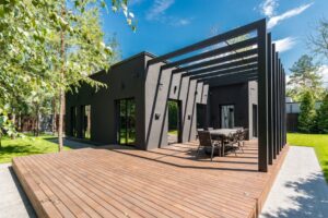 Read more about the article Top Rated Outdoor Decking Materials for Your Home